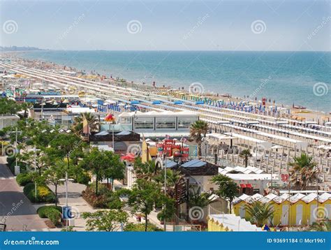 Riccione nord beach editorial stock image. Image of outdoor - 93691184