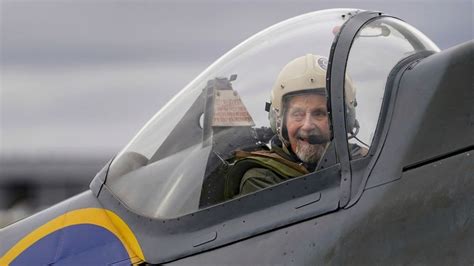 At 102 Years Old Veteran Wwii Pilot Takes To The Skies On A Delightful