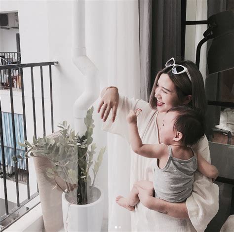 Ghen tị với tổ ấm hạnh phúc chồng chiều con ngoan của những cựu hot girl Việt đình đám