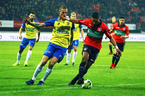 Nec Bovenaan Na Zwaarbevochten Zege Op Cambuur