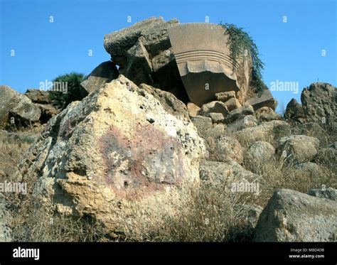 La Mythologie Grecque Agrigente Ruines Du Grand Temple De Zeus