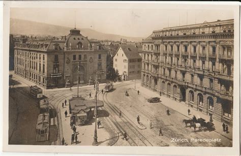 Zürich Paradeplatz mit Tram Oldtimer Pferdefuhrwerk belebt Kaufen