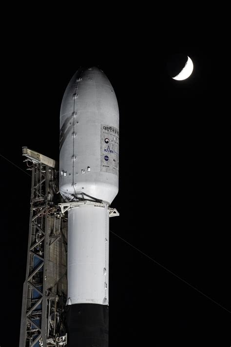 Spacex On Twitter Falcon Went Vertical Last Night Ahead Of Today S