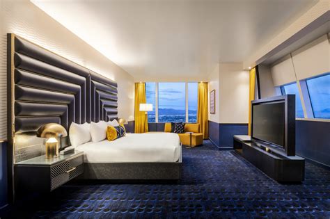Las Vegas Rooms & Suites | Circa Resort & Casino Las Vegas