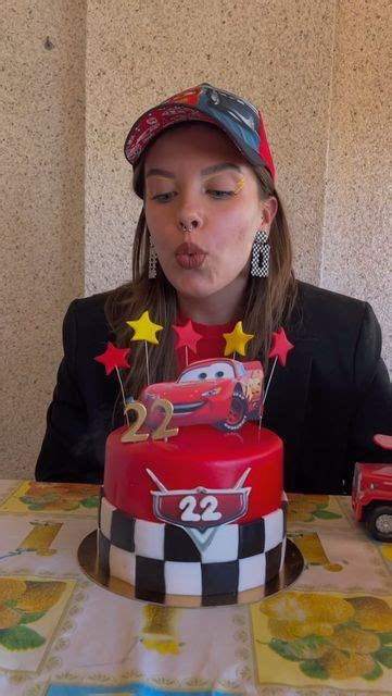 Lanenah On Instagram Mi Familia Y Una Tarta De Rayo Mcqueen Es Lo