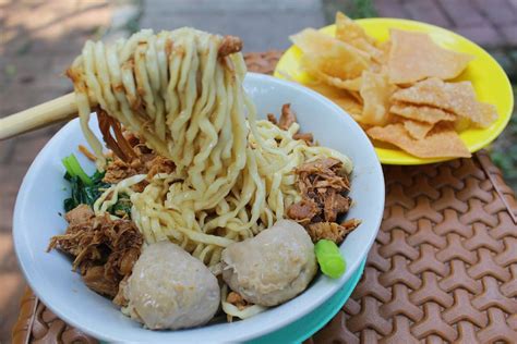 5 Bakmi Ayam Terenak Di Bsd Wajib Dicoba Ada Yang Legendaris