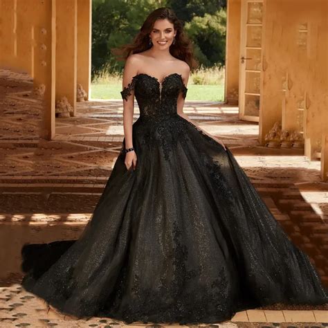 Dresses Black Gothic Wedding Dress Lace Applique Beaded Aline Long