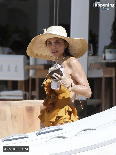 Bethenny Frankel Sexy Spotted Showing Off Her Incredible Physique Wearing A Hot Swimsuit At The