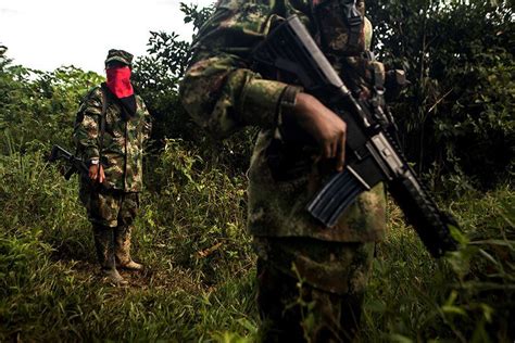 Cinco Militares Muertos Y 10 Heridos En Ataque Atribuido Al Eln En Colombia La Tercera