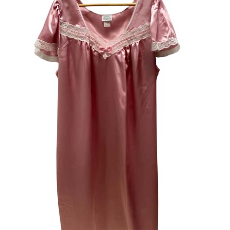 Hiltons Womens Pink Nighties