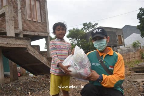 Sinergi Muslimah Wahdah Dan Laznas Wiz Distribusikan Paket Sembako