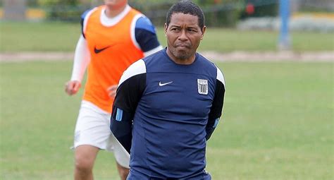 Alianza Lima Juan Jayo sería técnico interino tras salida de Gustavo