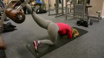 Blonde Works Out At The Gym Porn300