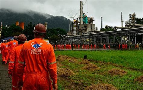 Petroleiros Se Mobilizam Por Acordos Coletivos E Contra Geral