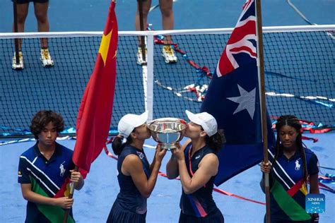 Zhang And Stosur Win Women S Doubles Title At U S Open People S Daily Online