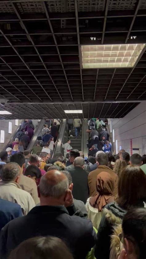 Tepkisel On Twitter Stanbulda Bayram Yo Unlu U Marmaray Daki