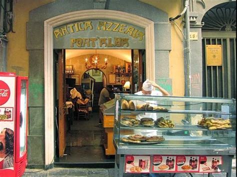 Pizza A Portafoglio In Naples What Is Where To Eat It And The Recipe