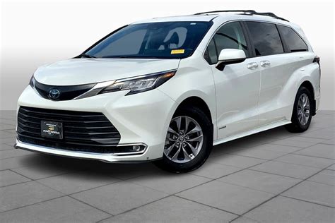 Pre Owned Toyota Sienna Xle Mini Van Passenger In Houston