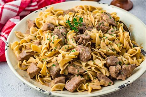 Slow Cooker Beef And Noodles With Mushrooms Xoxobella