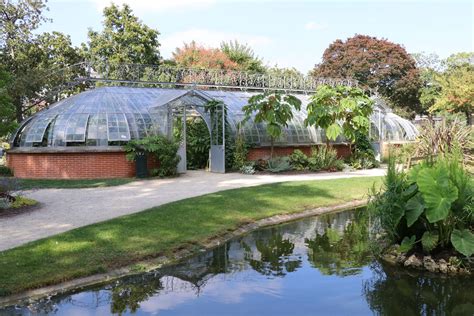 Jardin Des Plantes De Nantes La Terre Est Un Jardin