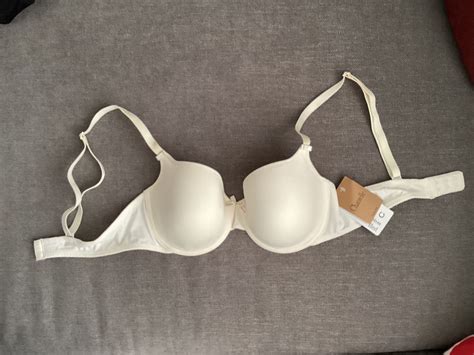 BH Chantelle Farbe Creme Modell 3261 35 Grösse 80C NEU Kaufen auf