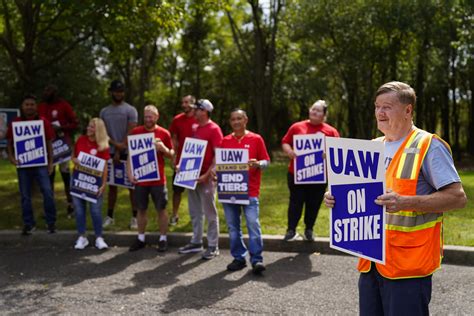 The UAW Strike Is Growing What You Need To Know As More Auto Workers