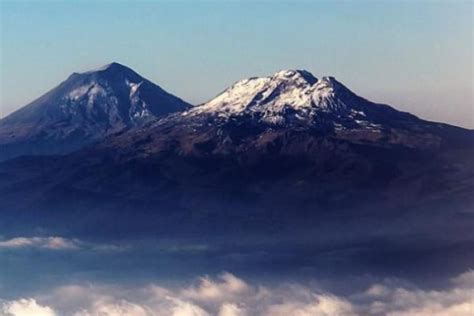 Leyenda Los Volcanes Popocatépetl E Iztaccíhuatl Una Historia De Amor