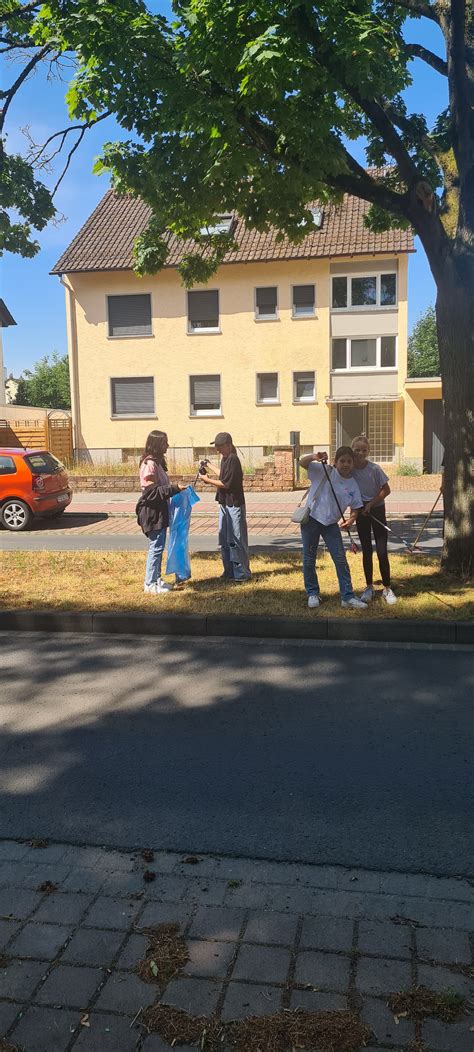 Sauberhafter Schulweg AES räumt wieder auf aes langen