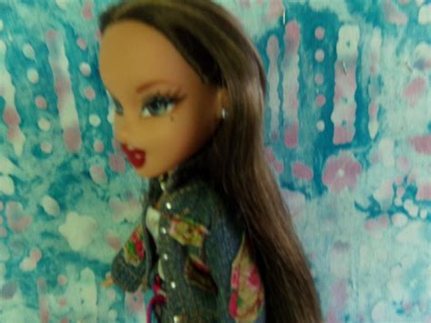 Bratz Girlz Doll Funk Out Yasmin 2004 Lot Dress 2 Pairs Shoes Wow 2003967112