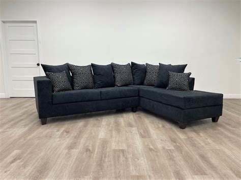 110 Sectional Hollywood Black