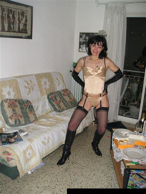 Amateur Milf Small Tits Lingerie Brunette X Porn Pic