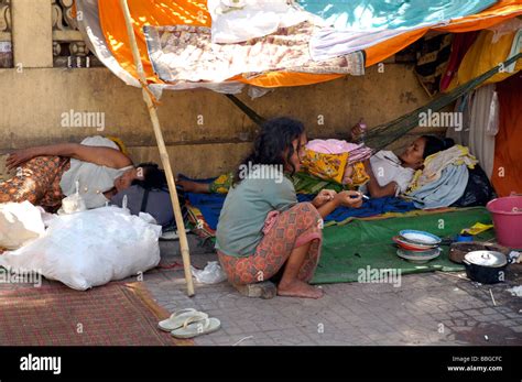 Slum Girls Hi Res Stock Photography And Images Alamy