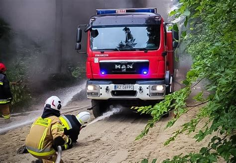 W powiecie mieleckim strażacy ćwiczyli gaszenie ogromnego pożaru i