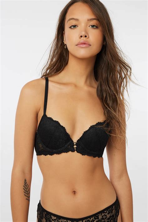 Lace Push Up Bra With Cross Over Detail Ardene