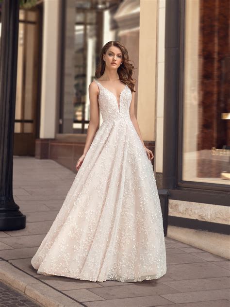 10 Beaded Sparkly Wedding Dresses Moonlight Bridal