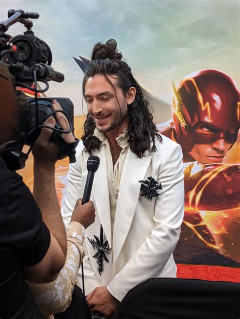 Ezra Miller Hace Su Primera Aparición Pública En ‘the Flash Grupo Milenio