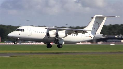 British Aerospace BAe-146-200 Landing - Takeoff Groningen Airport Eelde - YouTube