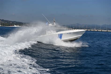 Κρήτη: Γυναίκα έπεσε από πλοίο στη θάλασσα ανοιχτά της Αγίας Γαλήνης ...