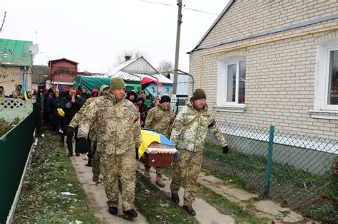 Навіки 21-річний: Горохівщина попрощалася з Героєм Богданом Дацюком