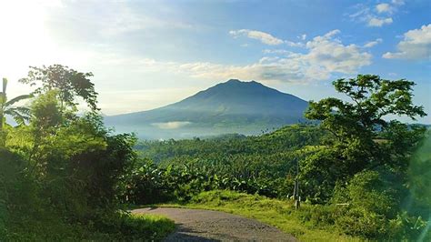 The 24 Active Volcanoes In The Philippines Locations Alert Levels And More Lamudi