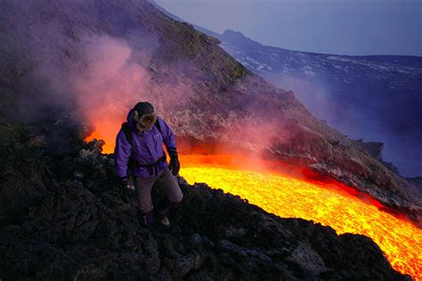 Etna volcano photos, November 2006 - Part 6: the lava flows at the 3050 m vent near Bocca Nuova (3)