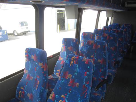 2005 Starcraft Gmc 29 Passenger Shuttle Bus