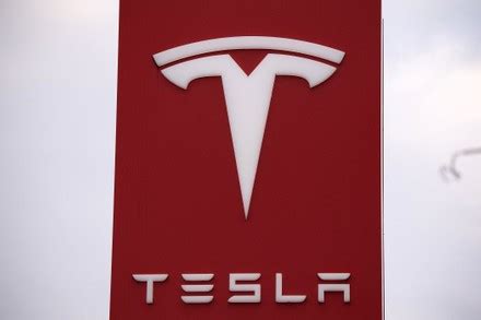 54 Tesla signs Stock Pictures, Editorial Images and Stock Photos ...