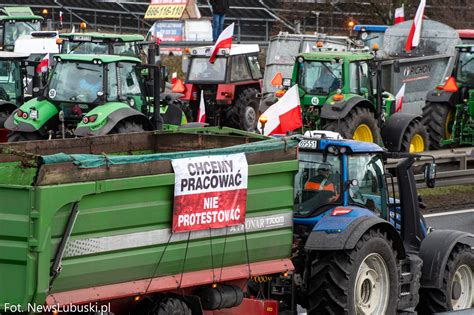 Trasa S Zablokowana Tak Wygl Da Protest Rolnik W Jeste My