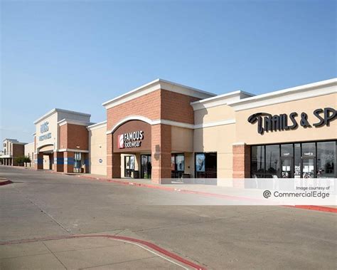 1443 North US Highway 77, Waxahachie - Retail Space For Lease