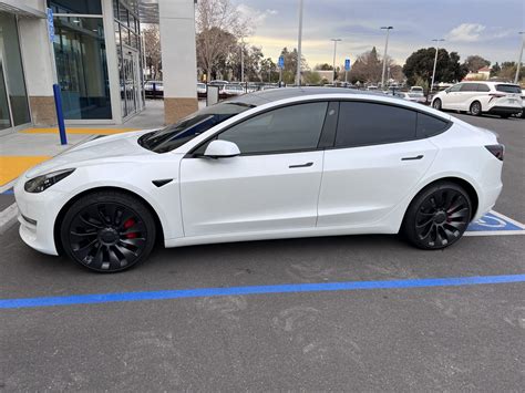 2022 Model 3 Long Range AWD Performance Pearl White 7WDG5