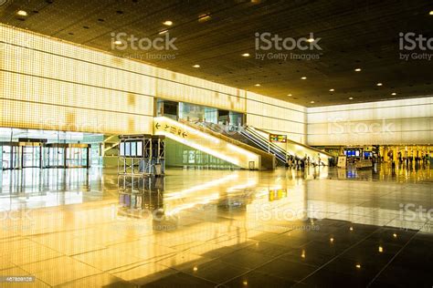 Barcelona Airport Terminal 2 Stock Photo - Download Image Now - Airport, Barcelona - Spain, 2015 ...