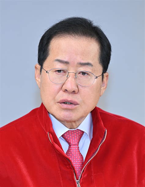 홍준표 시장 박정희 동상 건립 대구시민의 뜻