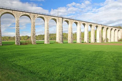 รูปภาพViadukt – เลือกดูภาพถ่ายสต็อก เวกเตอร์ และวิดีโอ4,537 | Adobe Stock