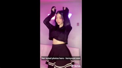 Tiktok Girl That Are Too Hot For Youtube Lauren Burch Tiktok Youtube